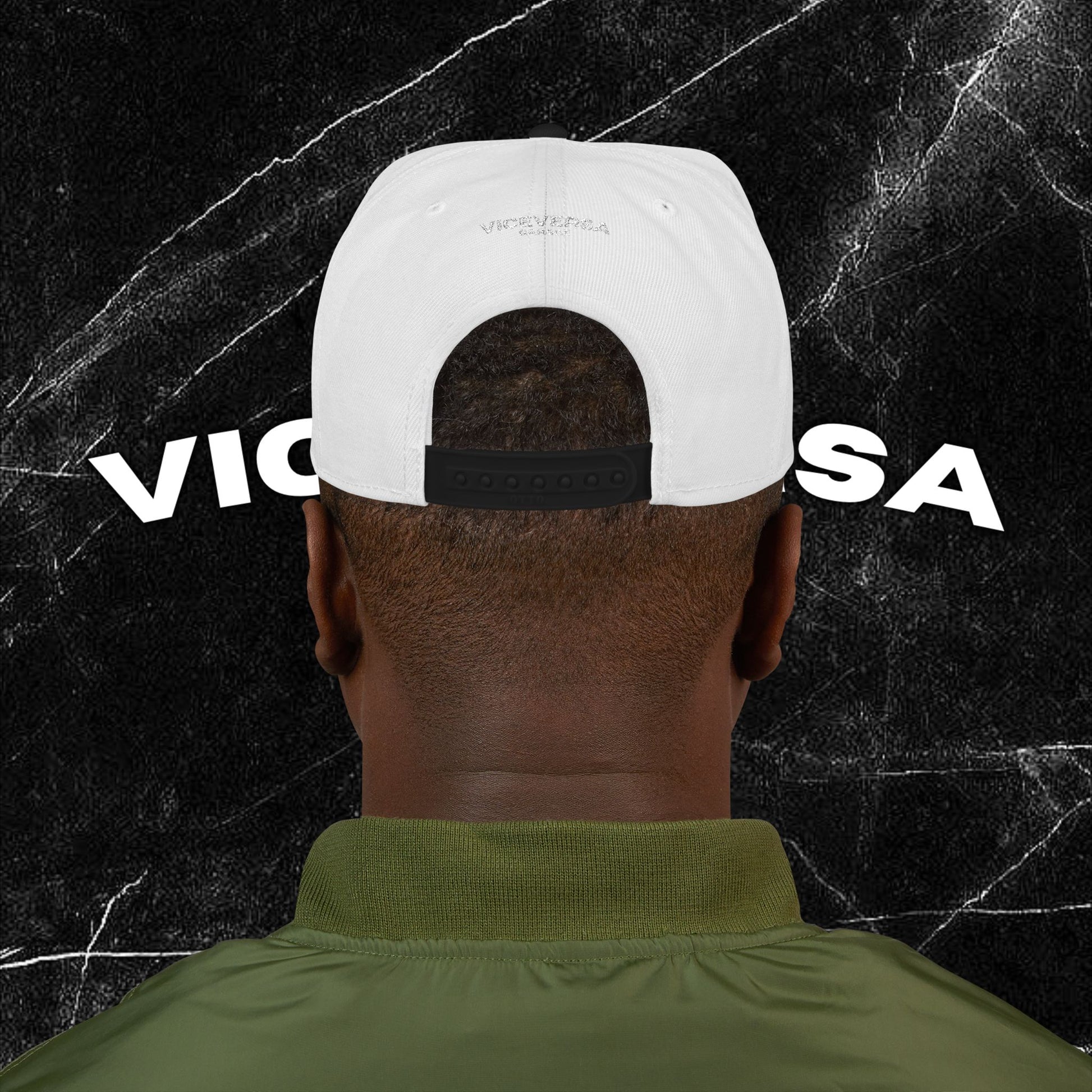 Embroidered Diamond Versa Snapback